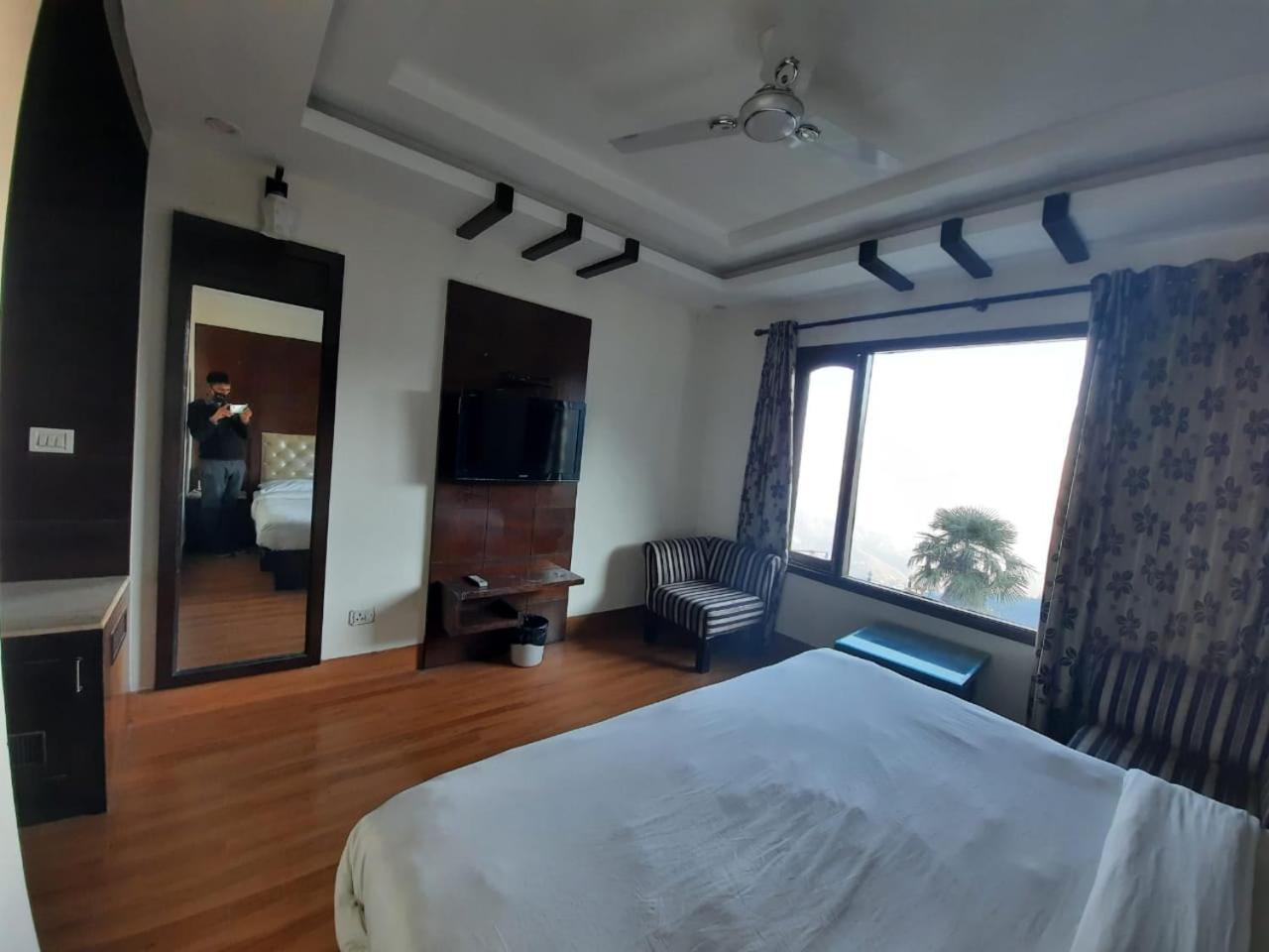Basera Hotel Mussoorie Exterior foto